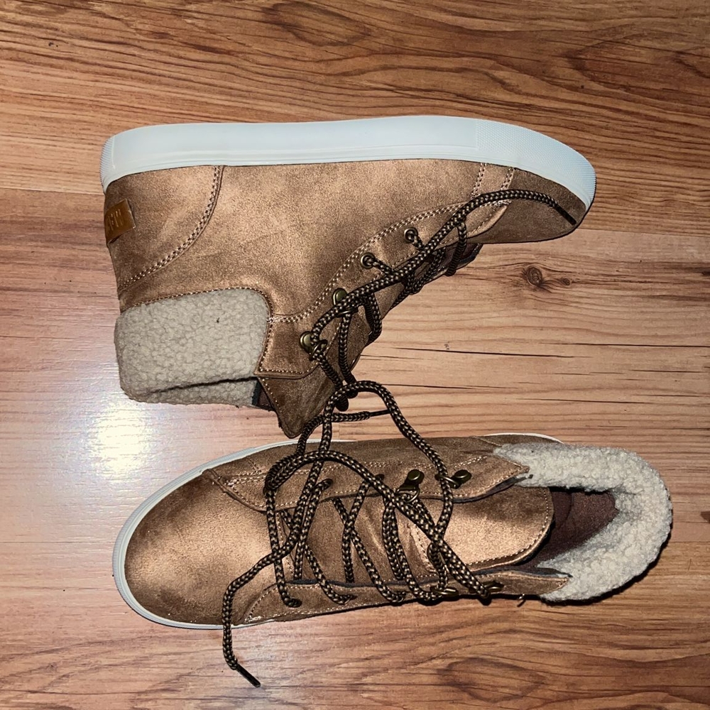 Men's Tan High-Top Sneakers